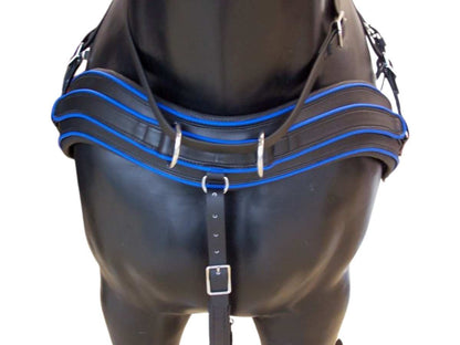 Arden Pferdegeschirr Biothane Marathon Einspänner Brustblatt anatomisch schwarz mit farbigem Keder