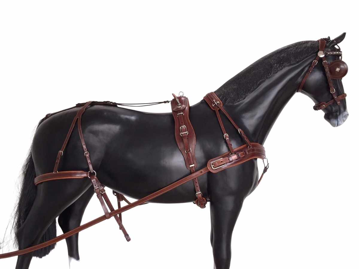 Arden Pferdegeschirr Leder LUX Einspänner Brustblatt anatomisch 